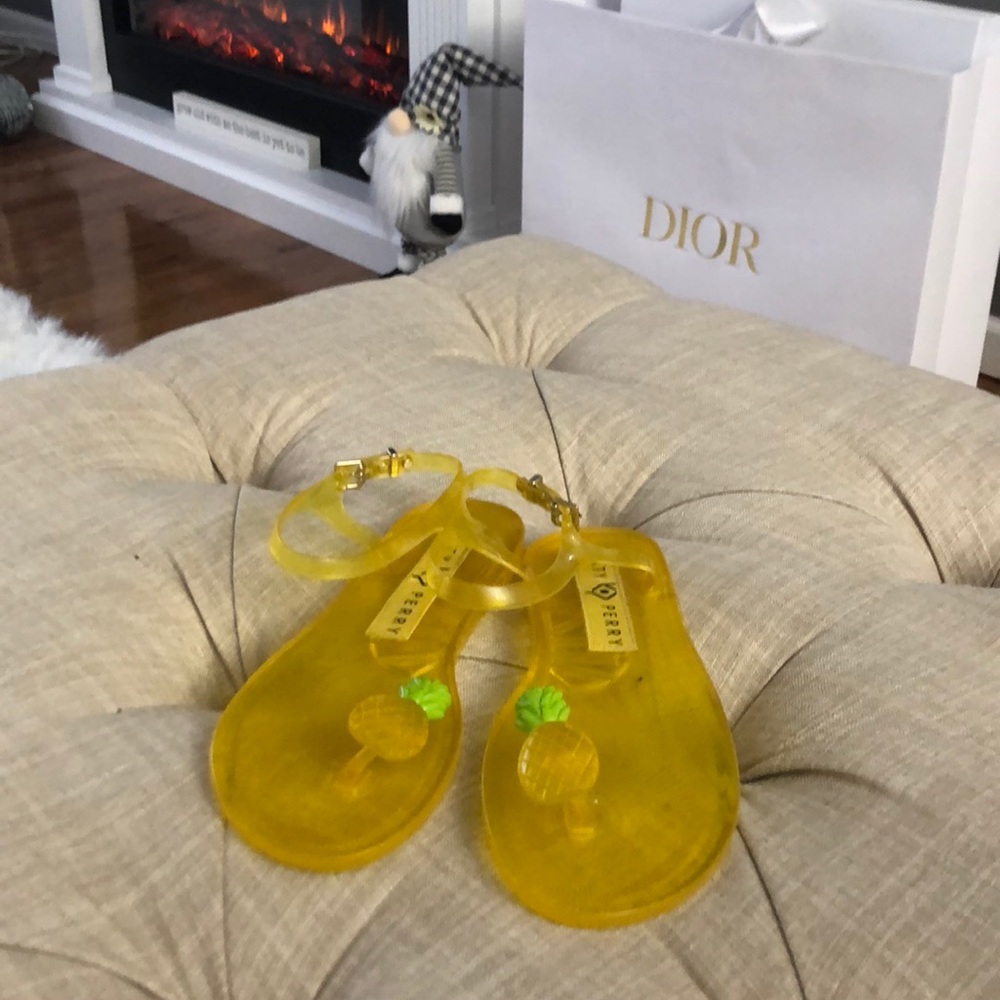 Katy Perry Pineapple Sandals